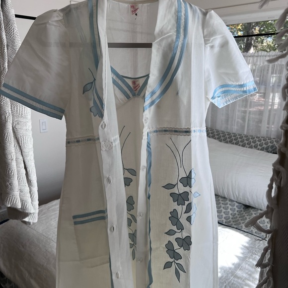 Vintage New Old Stock Nightie Set - Pristine Condition Sz. 42 Small - Picture 8 of 10